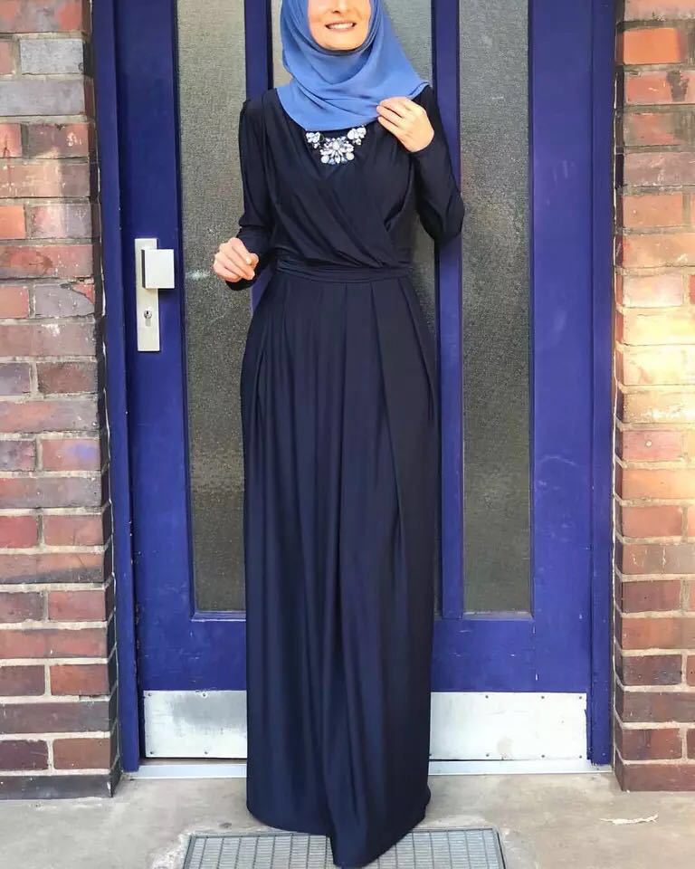 Women's V-neck Tie-up Pleated Abaya