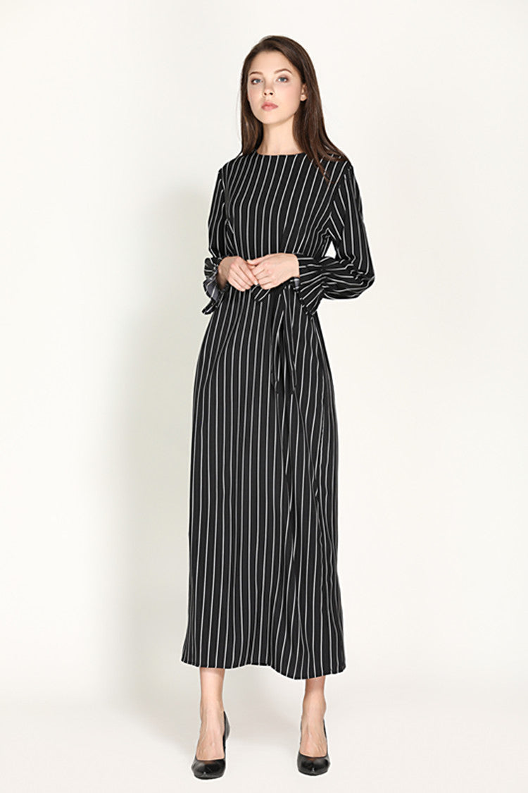 Women‘s Striped Flared Sleeve Dress