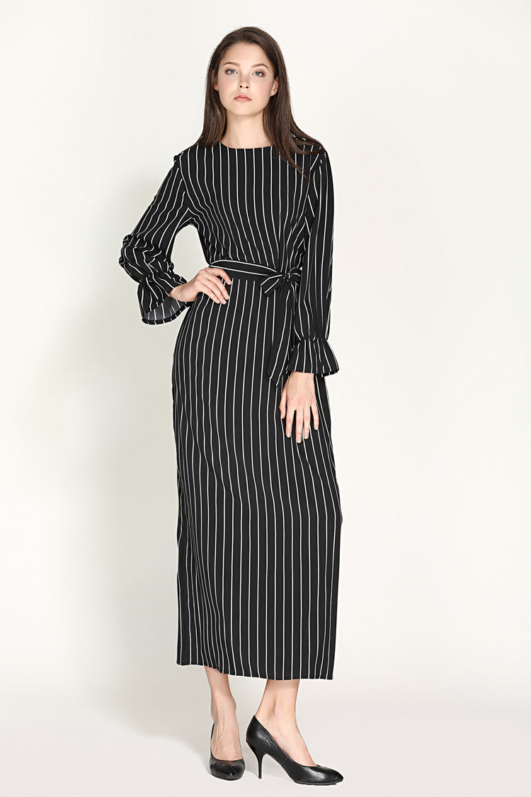 Women‘s Striped Flared Sleeve Dress