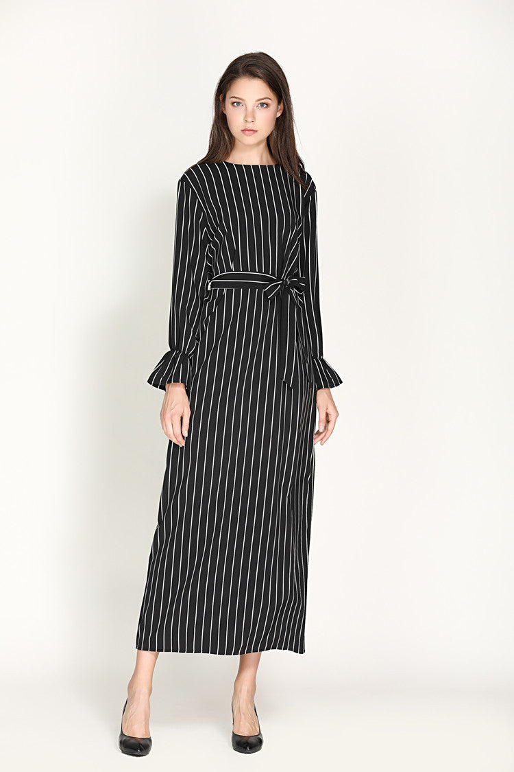 Women‘s Striped Flared Sleeve Dress